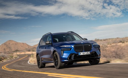 2023 BMW X7 M60i xDrive Front Three-Quarter Wallpapers  450x275 (15)
