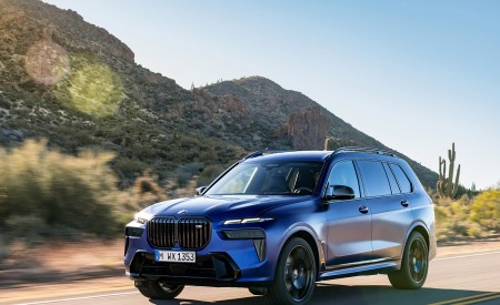 2023 BMW X7 M60i xDrive Front Three-Quarter Wallpapers  450x275 (6)