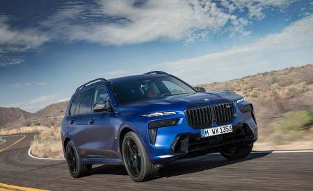 2023 BMW X7 M60i xDrive Front Three-Quarter Wallpapers 450x275 (19)