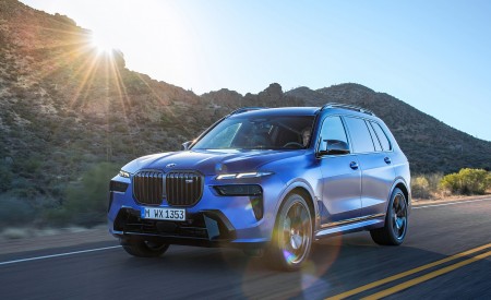 2023 BMW X7 M60i xDrive Front Three-Quarter Wallpapers 450x275 (10)