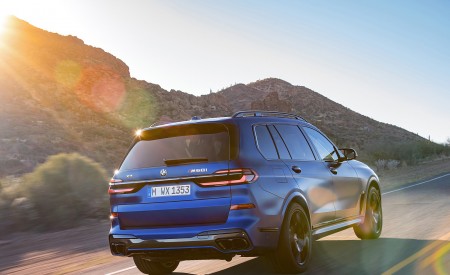 2023 BMW X7 M60i xDrive Rear Three-Quarter Wallpapers 450x275 (8)