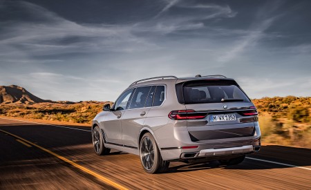 2023 BMW X7 Rear Three-Quarter Wallpapers 450x275 (12)