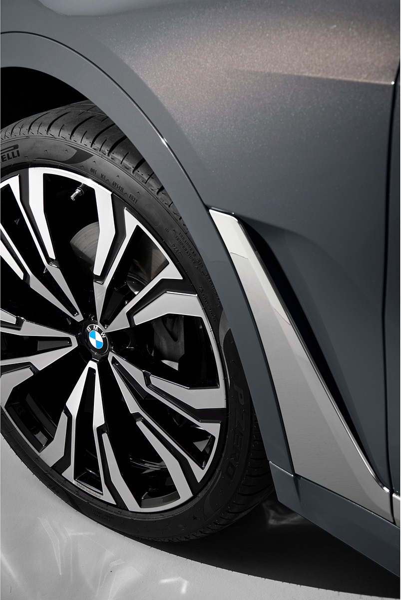 2023 BMW X7 xDrive40i Wheel Wallpapers (12)