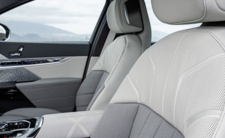 2023 BMW i7 Interior Front Seats Wallpapers 450x275 (64)