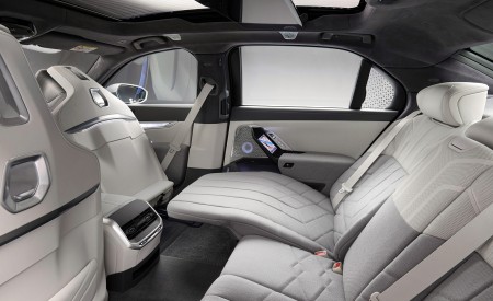 2023 BMW i7 Interior Rear Seats Wallpapers 450x275 (73)