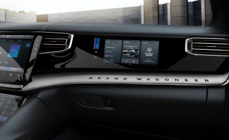 2023 Jeep Grand Wagoneer L Central Console Wallpapers 450x275 (84)