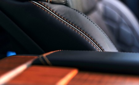 2023 Jeep Grand Wagoneer L Interior Detail Wallpapers 450x275 (126)