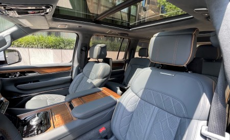 2023 Jeep Grand Wagoneer L Interior Front Seats Wallpapers 450x275 (145)