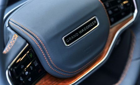 2023 Jeep Grand Wagoneer L Interior Steering Wheel Wallpapers 450x275 (121)