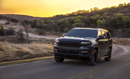 2023 Jeep Wagoneer L Front Wallpapers 450x275 (14)