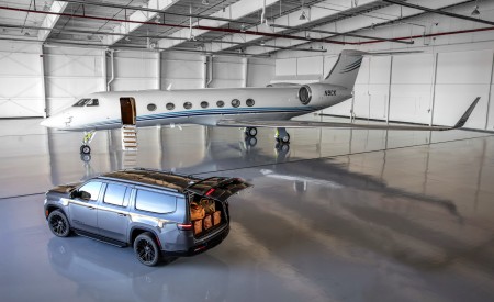 2023 Jeep Wagoneer L Rear Three-Quarter Wallpapers 450x275 (31)