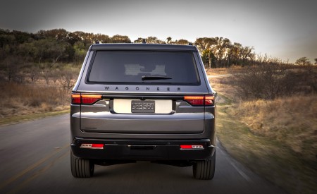 2023 Jeep Wagoneer L Rear Wallpapers 450x275 (17)
