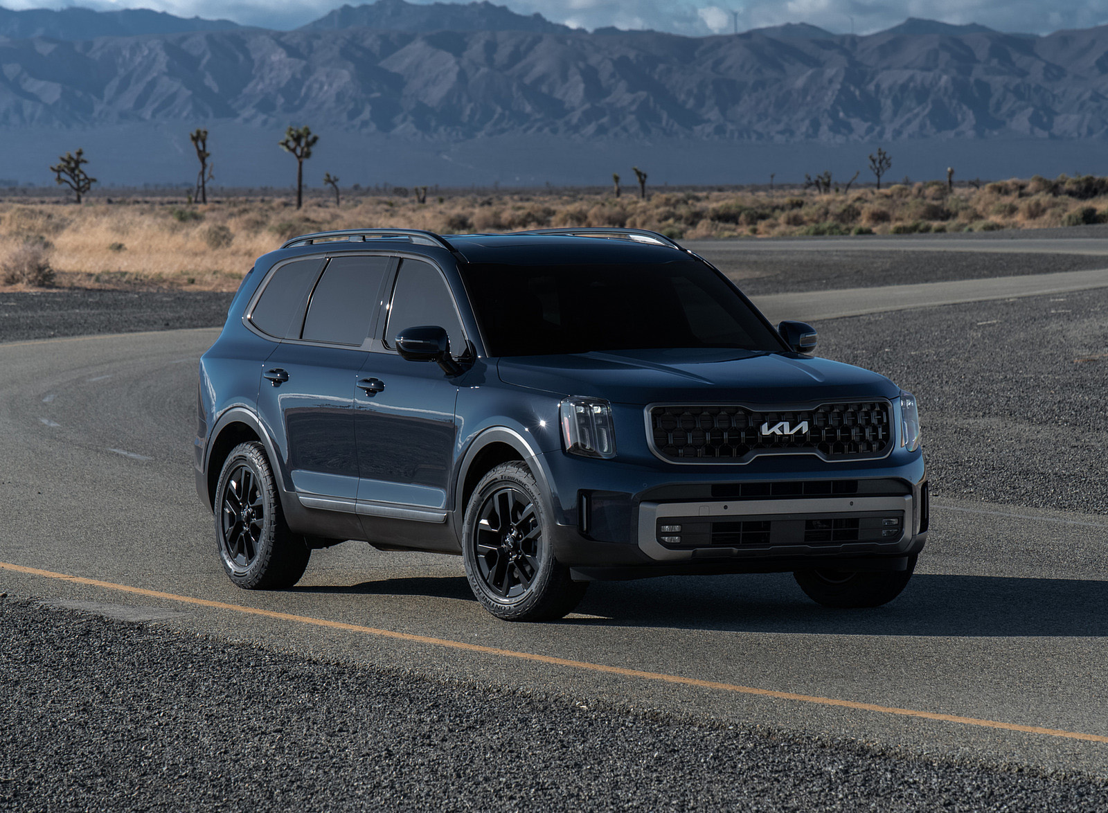 2023 Kia Telluride Front Three-Quarter Wallpapers  (12)