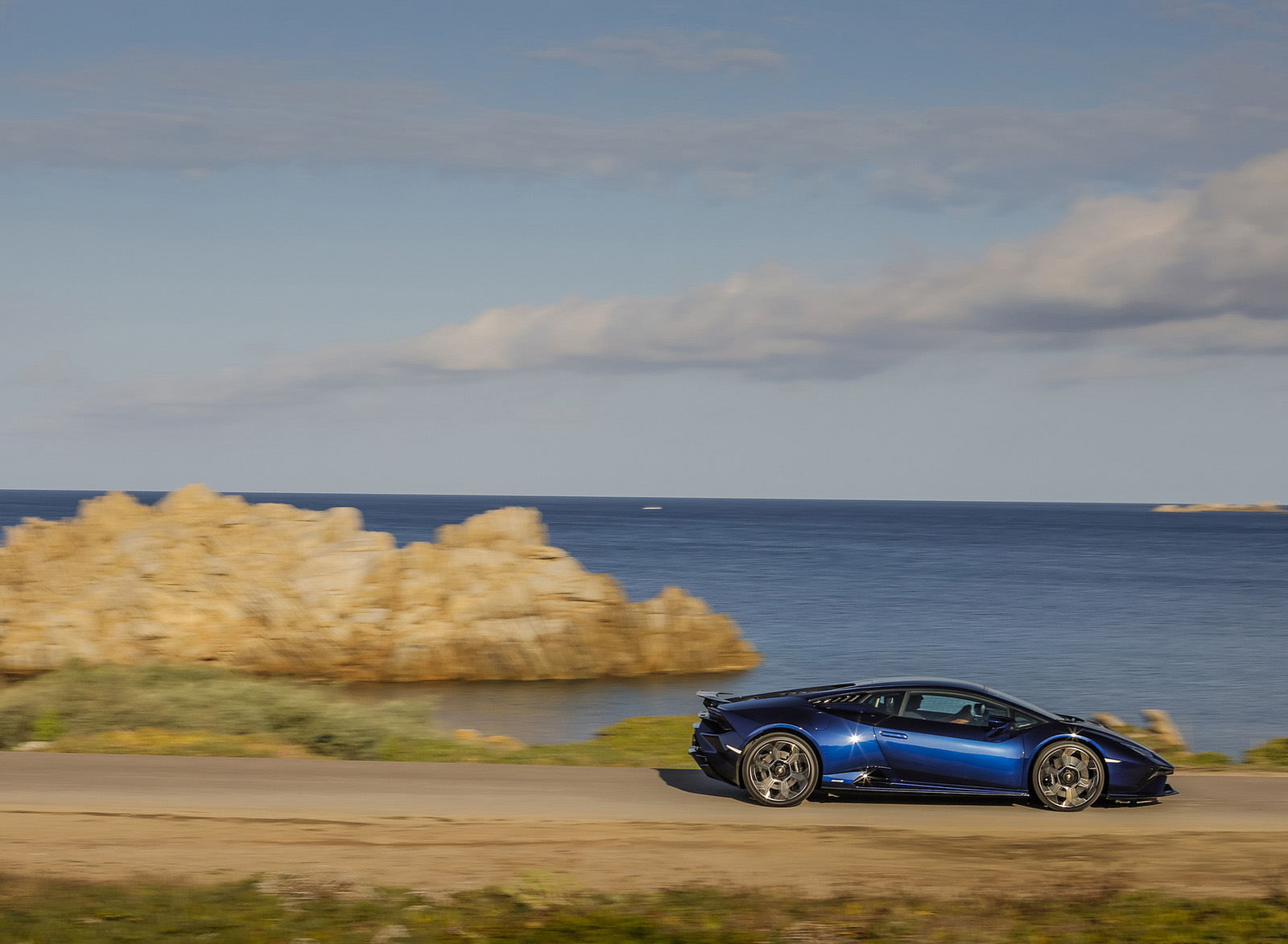 2023 Lamborghini Huracán Tecnica Side Wallpapers #58 of 241