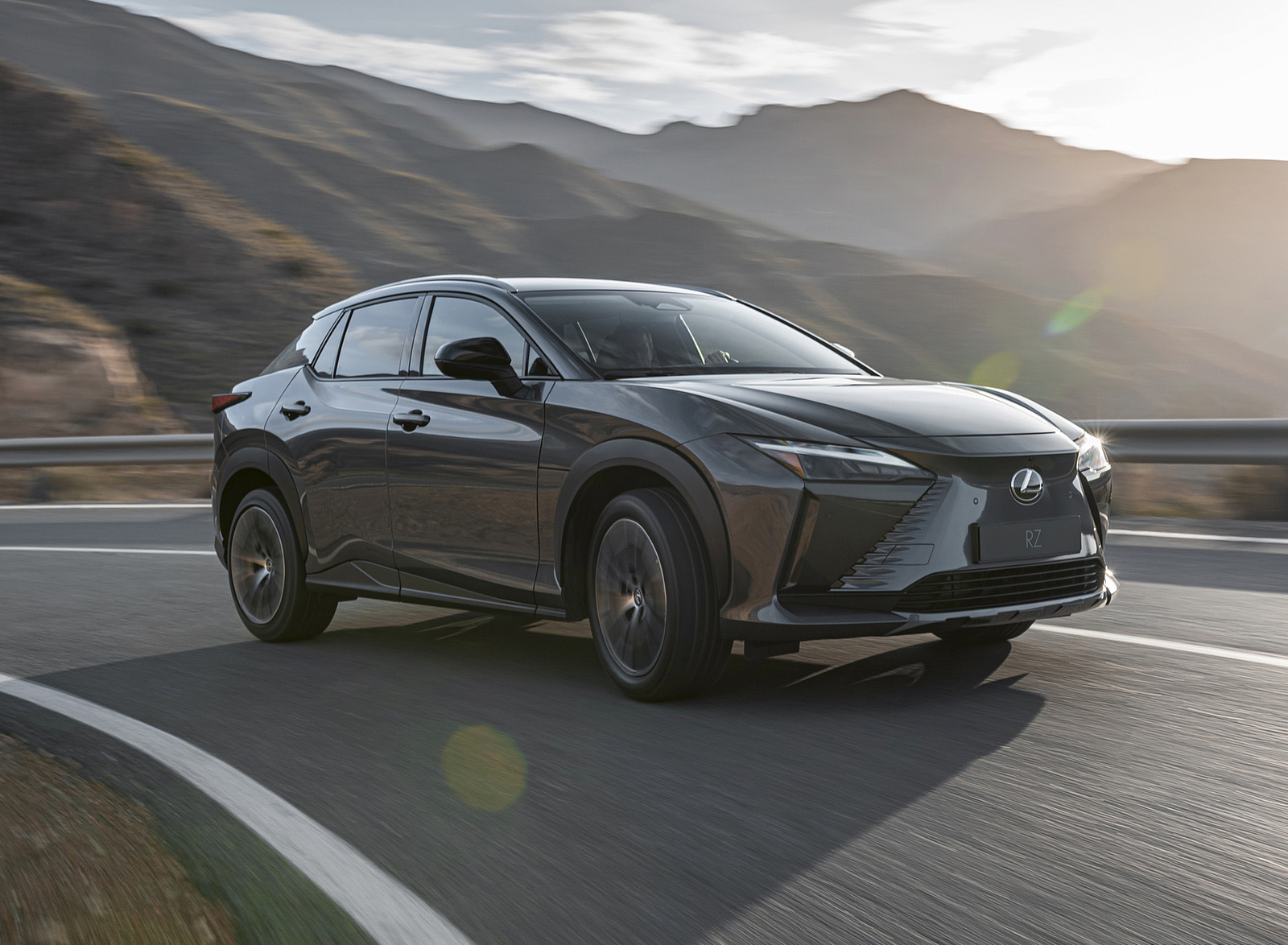 2023 Lexus RZ 450e Front Three-Quarter Wallpapers (2)