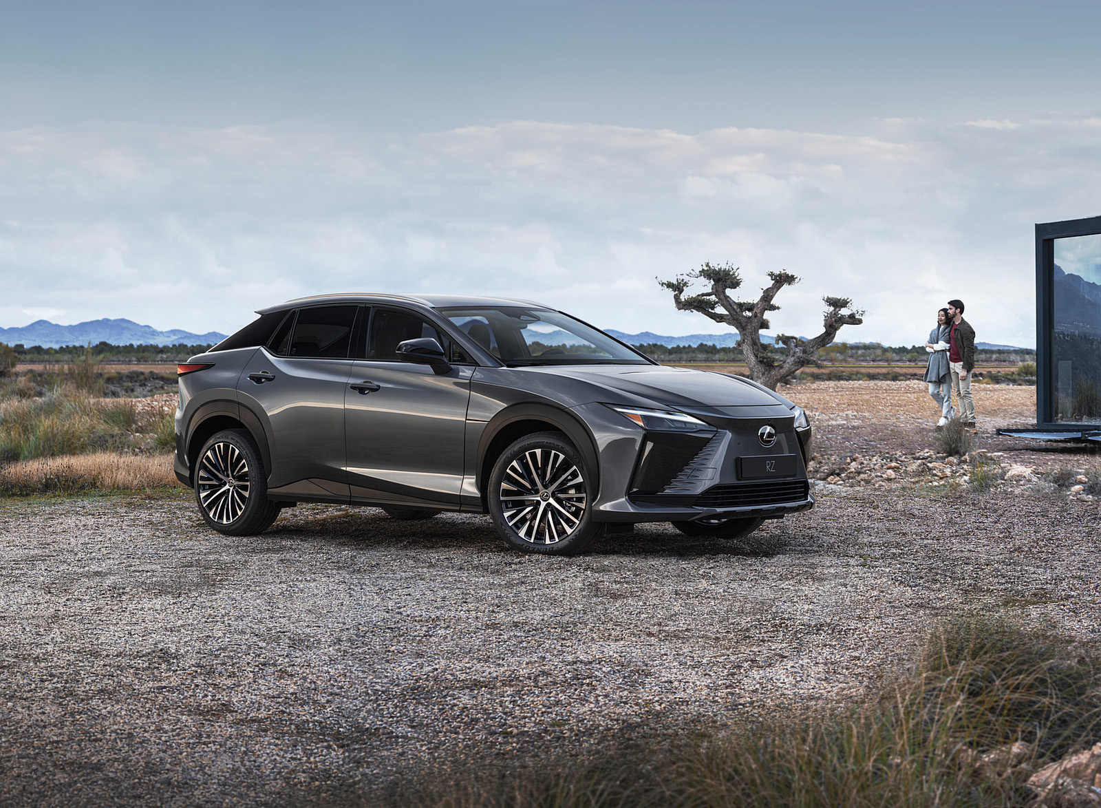 2023 Lexus RZ 450e Front Three-Quarter Wallpapers (11)