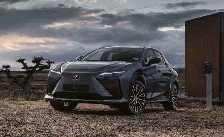 2023 Lexus RZ 450e Front Wallpapers 450x275 (13)