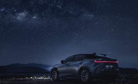 2023 Lexus RZ 450e Rear Three-Quarter Wallpapers 450x275 (15)