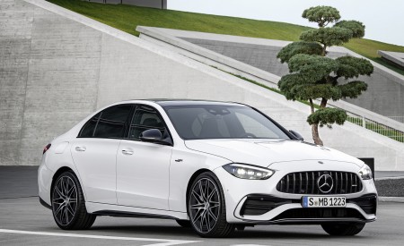 2023 Mercedes-AMG C 43 4MATIC (Color: Opalite White) Front Three-Quarter Wallpapers 450x275 (12)