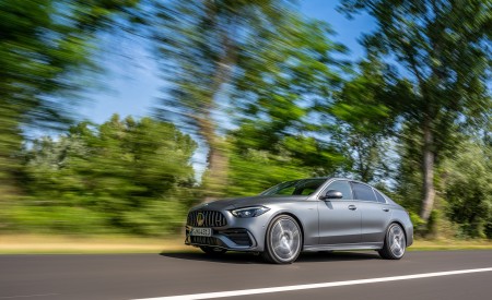 2023 Mercedes-AMG C 43 Front Three-Quarter Wallpapers  450x275 (65)