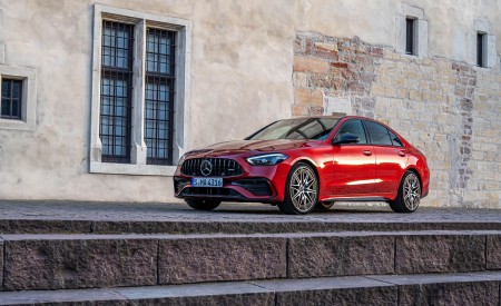 2023 Mercedes-AMG C 43 Front Three-Quarter Wallpapers 450x275 (38)