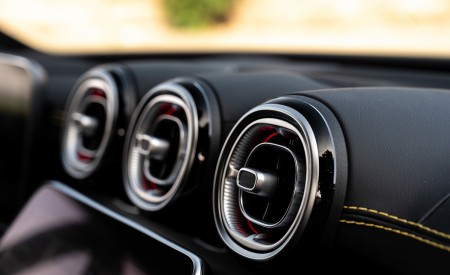 2023 Mercedes-AMG C 43 Interior Detail Wallpapers 450x275 (91)