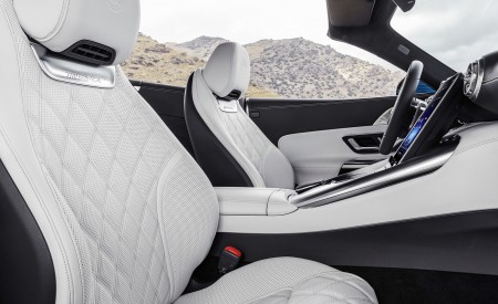 2023 Mercedes-AMG SL 43 (Color: Hyperblue Metallic) Interior Front Seats Wallpapers 450x275 (41)