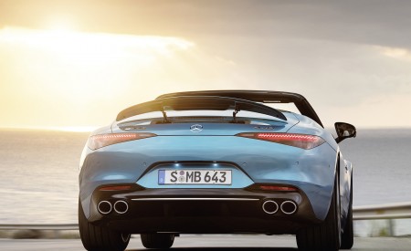 2023 Mercedes-AMG SL 43 (Color: Hyperblue Metallic) Rear Wallpapers 450x275 (17)