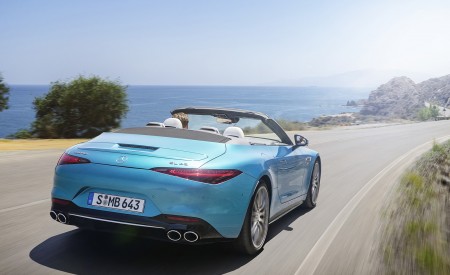 2023 Mercedes-AMG SL 43 (Color: Hyperblue Metallic) Rear Wallpapers 450x275 (2)