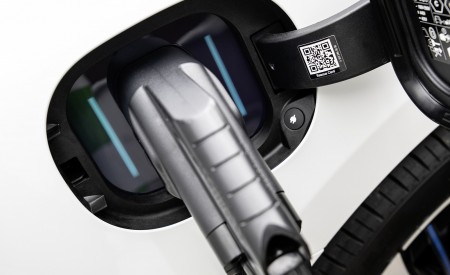 2023 Mercedes-Benz EQE 350+ (Color: Opalite White) Charging Connector Wallpapers 450x275 (74)