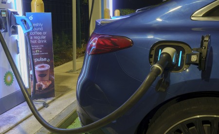 2023 Mercedes-Benz EQE 350+ (UK-Spec) Charging Connector Wallpapers 450x275 (38)