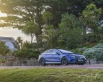 2023 Mercedes-Benz EQE 350+ (UK-Spec) Front Three-Quarter Wallpapers 150x120 (8)