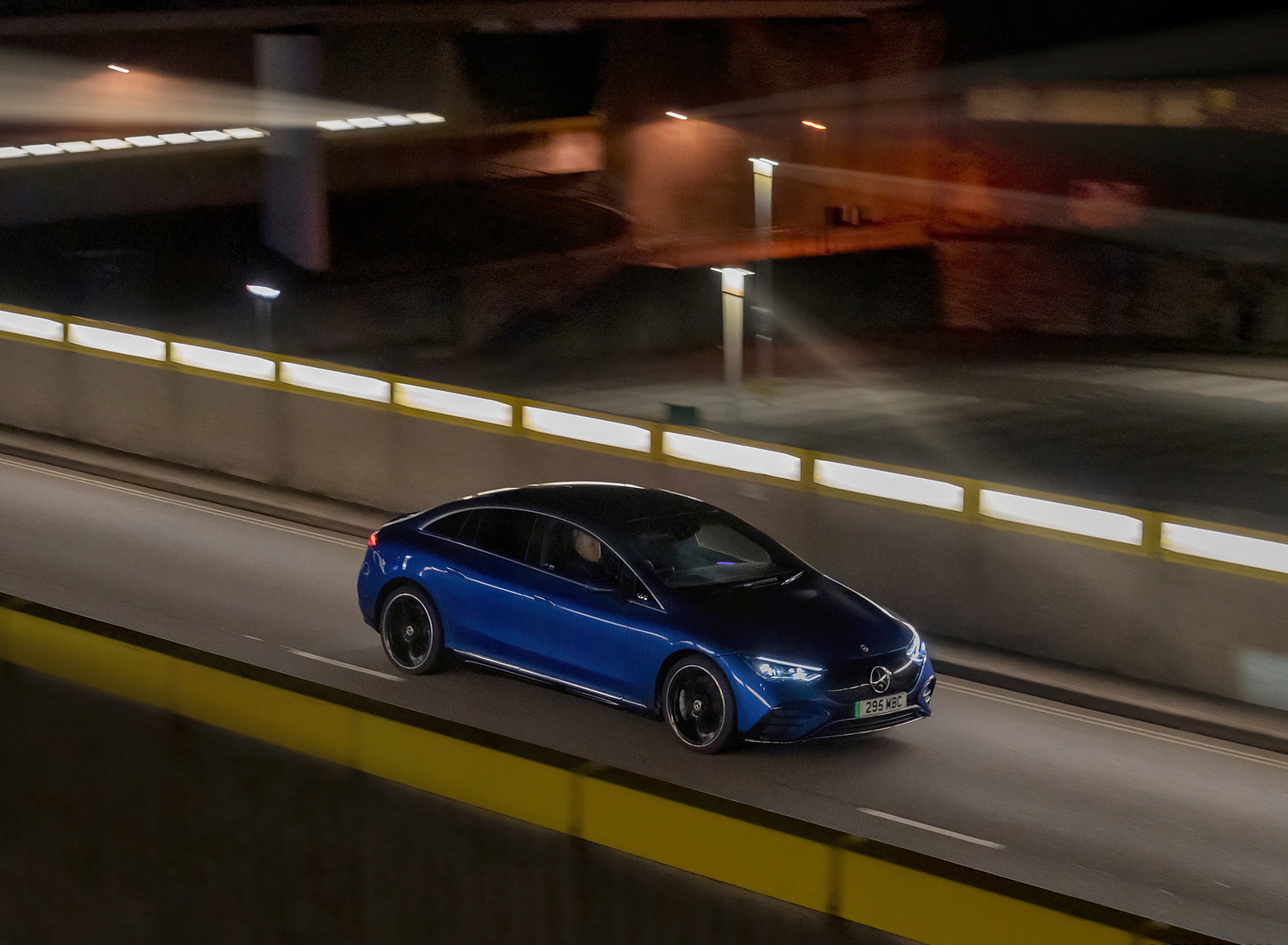 2023 Mercedes-Benz EQE 350+ (UK-Spec) Front Three-Quarter Wallpapers (10)