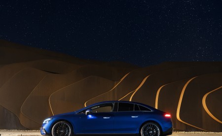 2023 Mercedes-Benz EQE 350+ (UK-Spec) Side Wallpapers 450x275 (29)