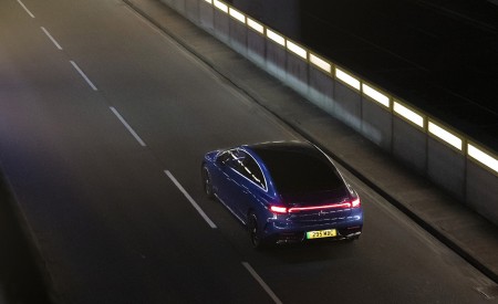 2023 Mercedes-Benz EQE 350+ (UK-Spec) Top Wallpapers 450x275 (14)