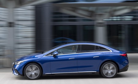 2023 Mercedes-Benz EQE 500 AMG Line 4MATIC (Color: Spectral Blue) Side Wallpapers 450x275 (5)