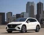 2023 Mercedes-Benz EQS SUV 450+ (Color: Diamond White Bright) Front Three-Quarter Wallpapers 150x120