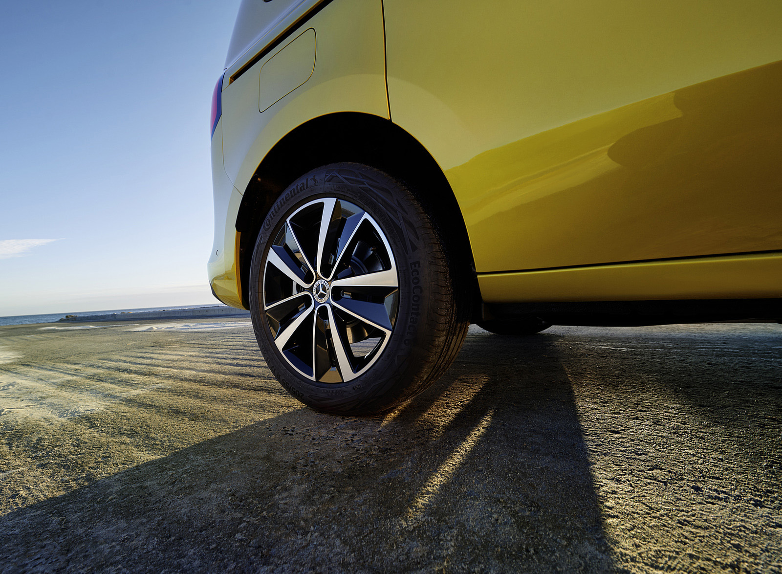 2023 Mercedes-Benz T-Class (Color: Limonite Yellow Metallic) Wheel Wallpapers (9)