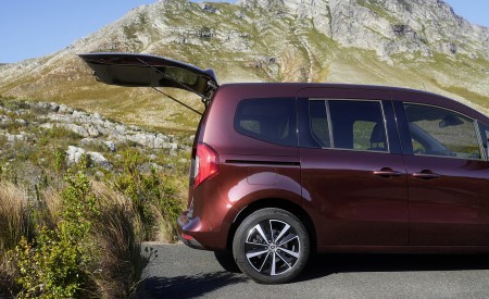 2023 Mercedes-Benz T-Class (Color: Rubellite Red Metallic) Detail Wallpapers 450x275 (26)