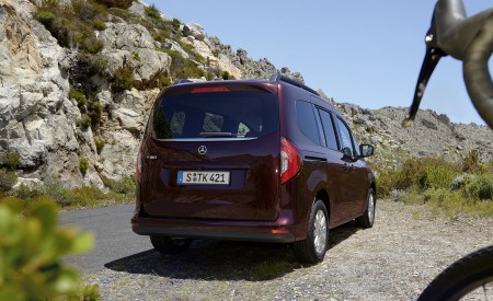 2023 Mercedes-Benz T-Class (Color: Rubellite Red Metallic) Rear Wallpapers 450x275 (21)