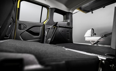 2023 Mercedes-Benz T-Class Interior Wallpapers 450x275 (60)