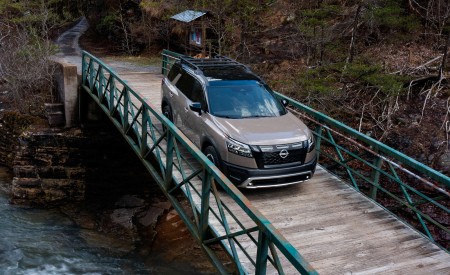 2023 Nissan Pathfinder Rock Creek Front Three-Quarter Wallpapers 450x275 (15)