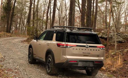 2023 Nissan Pathfinder Rock Creek Rear Three-Quarter Wallpapers 450x275 (3)