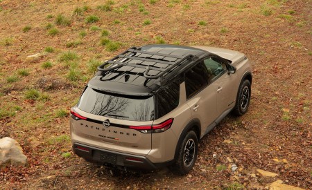 2023 Nissan Pathfinder Rock Creek Top Wallpapers 450x275 (11)