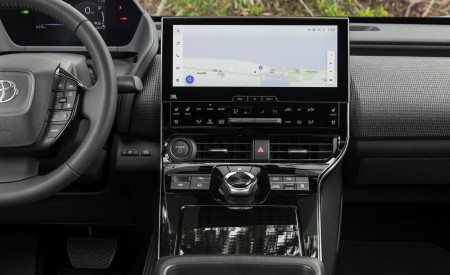 2023 Toyota bZ4X Limited AWD Central Console Wallpapers 450x275 (211)