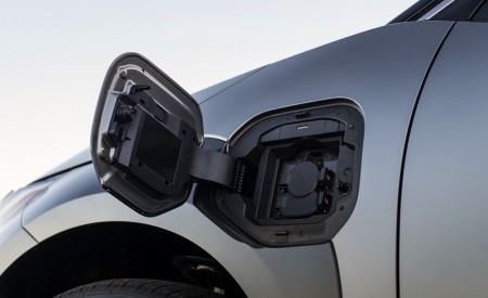 2023 Toyota bZ4X Limited AWD Charging Connector Wallpapers 450x275 (167)