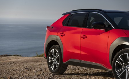 2023 Toyota bZ4X Limited AWD Detail Wallpapers 450x275 (44)