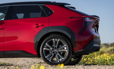 2023 Toyota bZ4X Limited AWD Detail Wallpapers 450x275 (43)