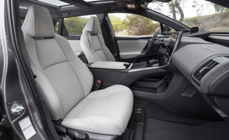2023 Toyota bZ4X Limited AWD Interior Front Seats Wallpapers 450x275 (206)
