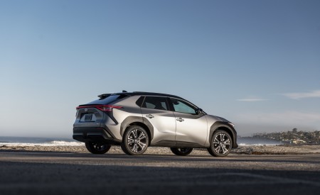 2023 Toyota bZ4X Limited AWD Rear Three-Quarter Wallpapers 450x275 (151)